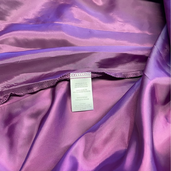 Gabby Skye Lace Dress - Picture 14 of 16